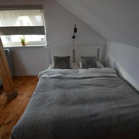 Lendhouse - Pod Gwiazdami * Sapow