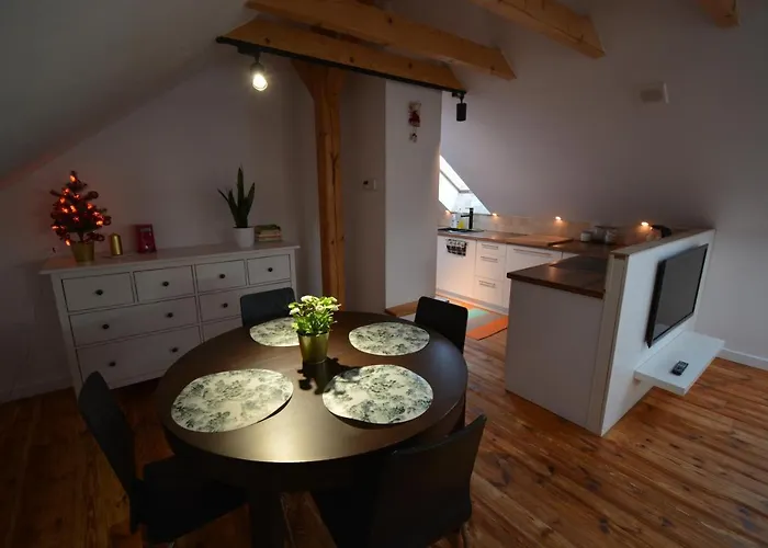 Lendhouse - Pod Gwiazdami בית נופש