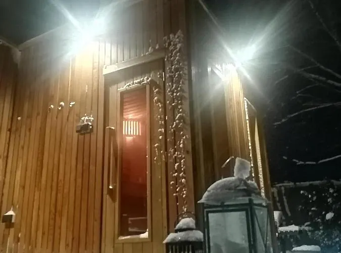 Lendhouse - Pod Gwiazdami בית נופש Sapow