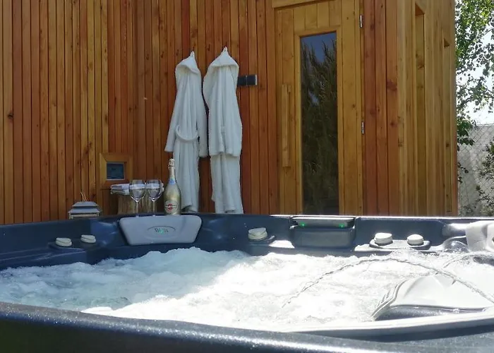 Lendhouse - Pod Gwiazdami Sapow