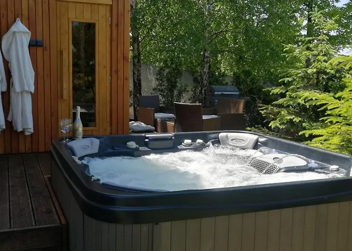 Lendhouse - Pod Gwiazdami בית נופש *